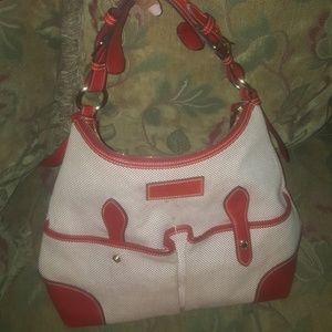 Very nice large Dooney and Bourke